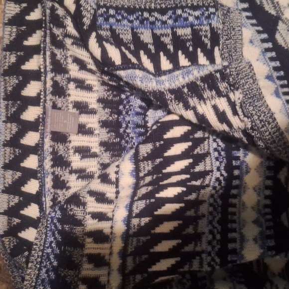 Blue white and grey sweater - Picture 3 of 4